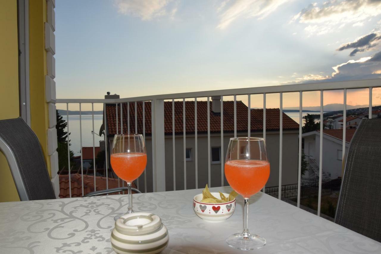 App Lu 5 Apartman Novi Vinodolski Kültér fotó